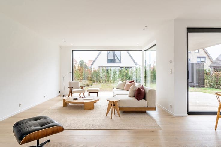 Exclusive new-build villa with garden and luxury finishes