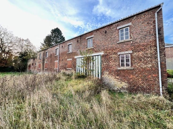 HOUSE TO RENOVATE IN FORMER FARM IN RURAL ENVIRONMENT