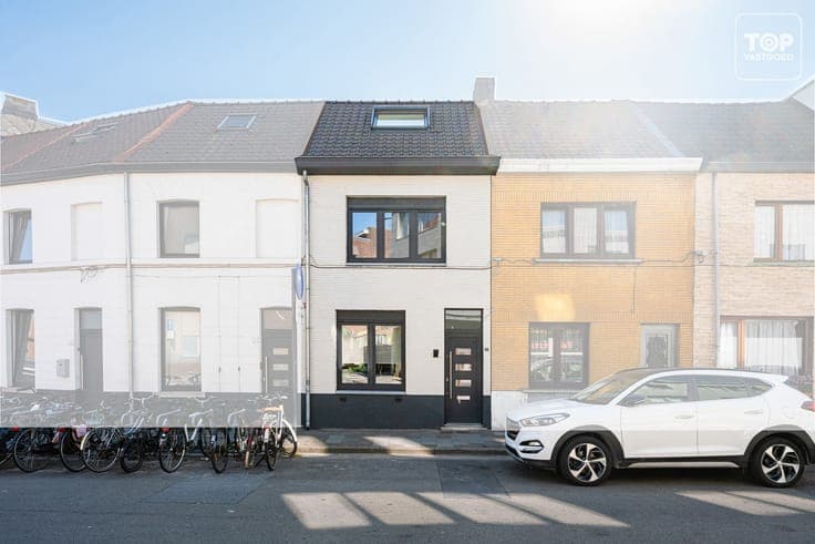 Woning met 2 slaapkamers en dressing, vlakbij Dampoort