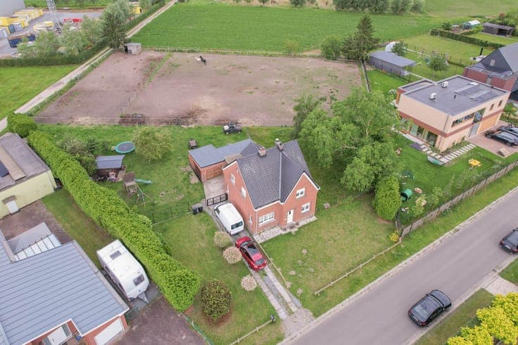 Peaceful living in charming home with 41+ ares of land
