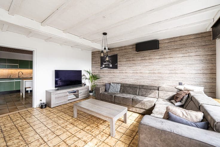 Ready-to-move-in semi-detached house with energy performanc