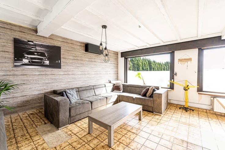 Ready-to-move-in semi-detached house with energy performanc