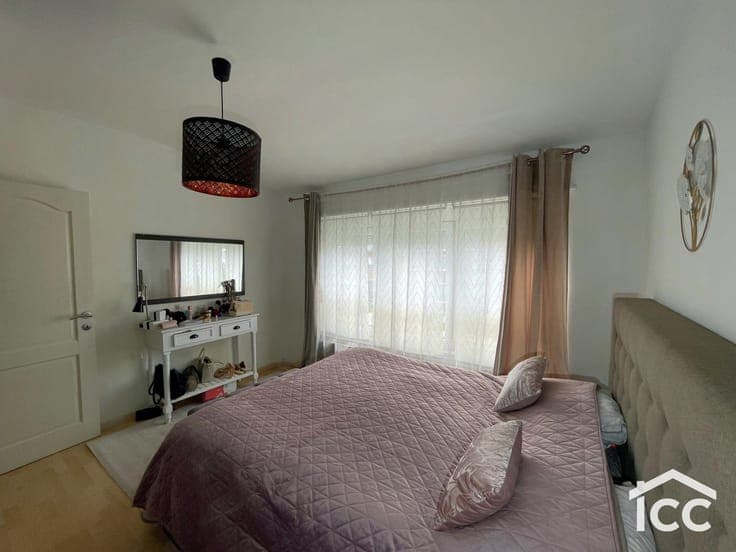 3-BED HOUSE + OFFICE, GARAGE & GARDEN