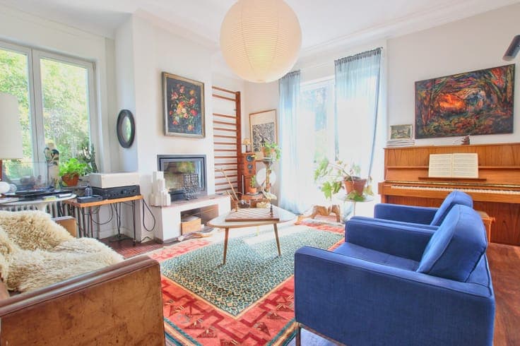 4-bedroom villa + 1,700 m² plot.