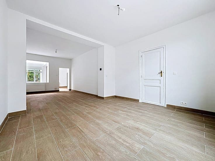 Fully renovated townhouse