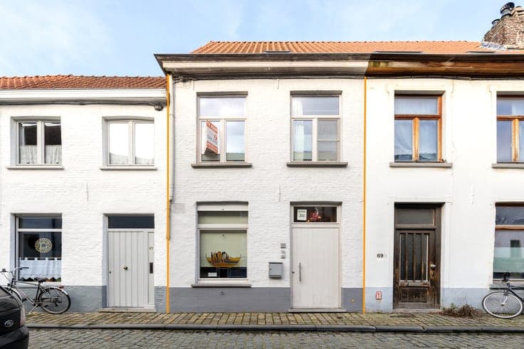 BRUGGE CENTRUM: INSTAPKLARE WONING MET PRACHTIG TERRAS!