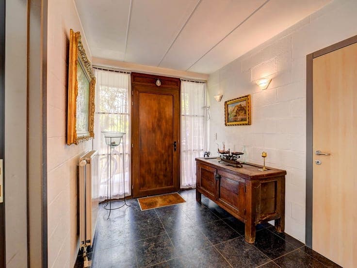 Charming villa with a large south-facing garden in Wezembeek