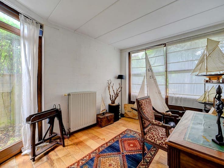 Charming villa with a large south-facing garden in Wezembeek