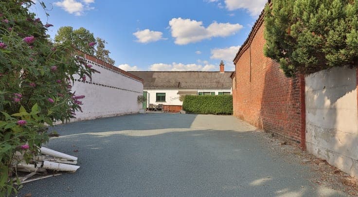 Te koop rustieke karakterwoning te Opdorp.