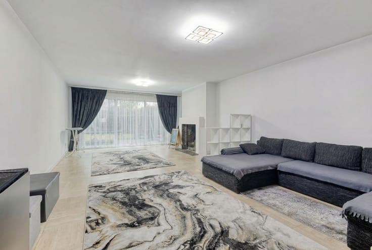 Ruime woning met 5 slaapkamers, zonnige tuin en garage ++...