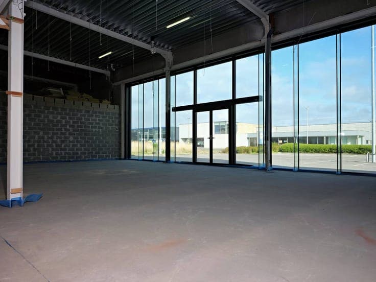 Centrally located job store in Middelkerke