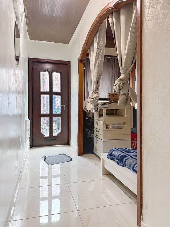 Refreshable house with 4 bedrooms and garden