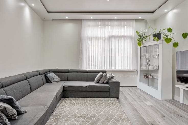 Ruime gesloten woning op een toplocatie in Sint-Amandsber...