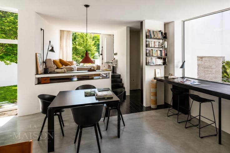 Magnificent Modernist Villa of Distinctive Character
