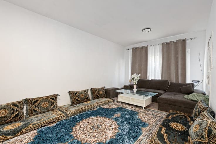 For sale: terraced house in Sint-Niklaas