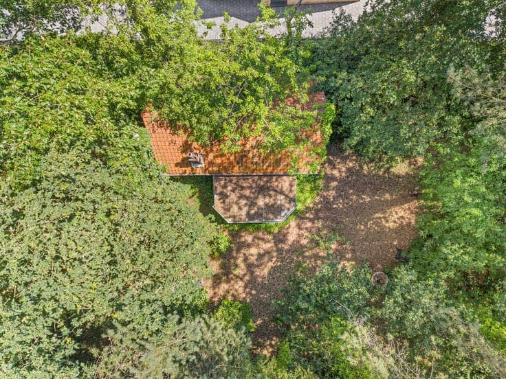 Unieke boswoning op een prachtig groen perceel van 1.454 m²