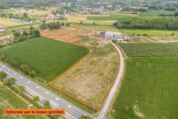 ASSE – Instapklare woning met stallen op 1,8 ha