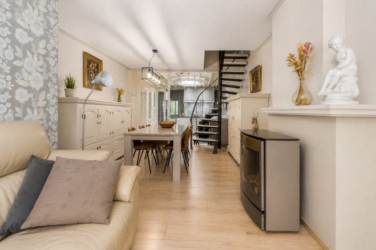 House with garden for renovation in Sint-Niklaas