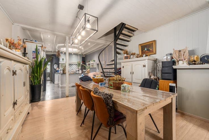 House with garden for renovation in Sint-Niklaas