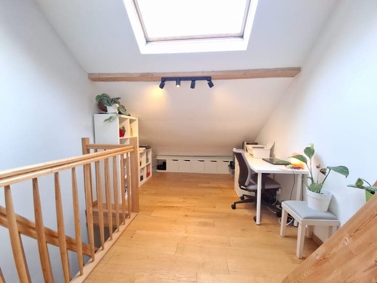 Charming renovated house with 2 bedrooms and office