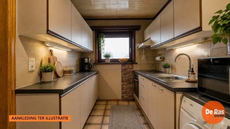 LOKEREN - Te renoveren woning met 2 slpks, garage en tuin