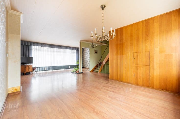 Bel-etage met drie ruime slaapkamers en een gezellige tuin