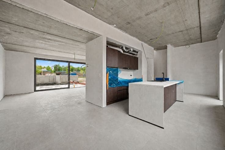 Spacious new-build home with garden, terrace and energy-eff…