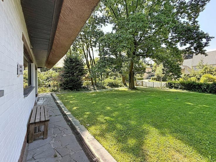 Spacious 6-bedroom villa, fully renovated