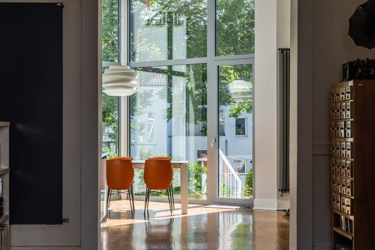 Fully renovated character townhouse with garden and garage