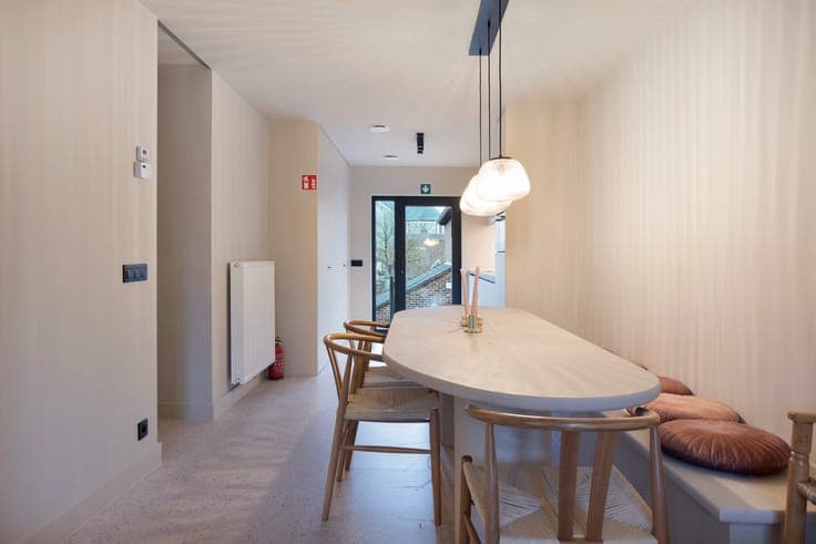 Volledig gerenoveerde woning met 2 aparte units in Koksij...