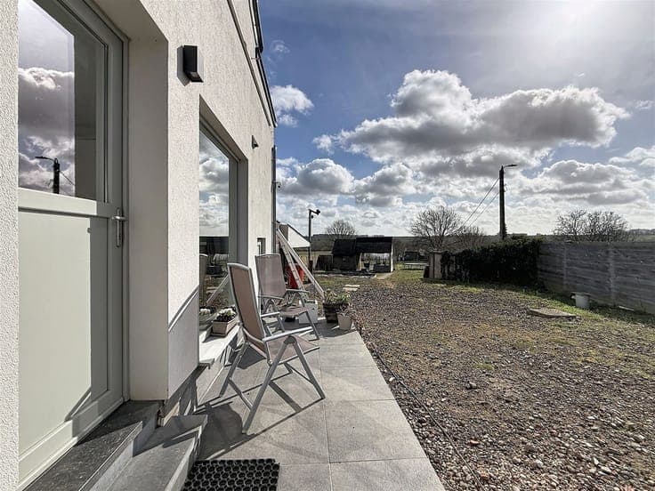 Gerenoveerde woning, 3 slpks, 2 bdks, opp 15a 80ca