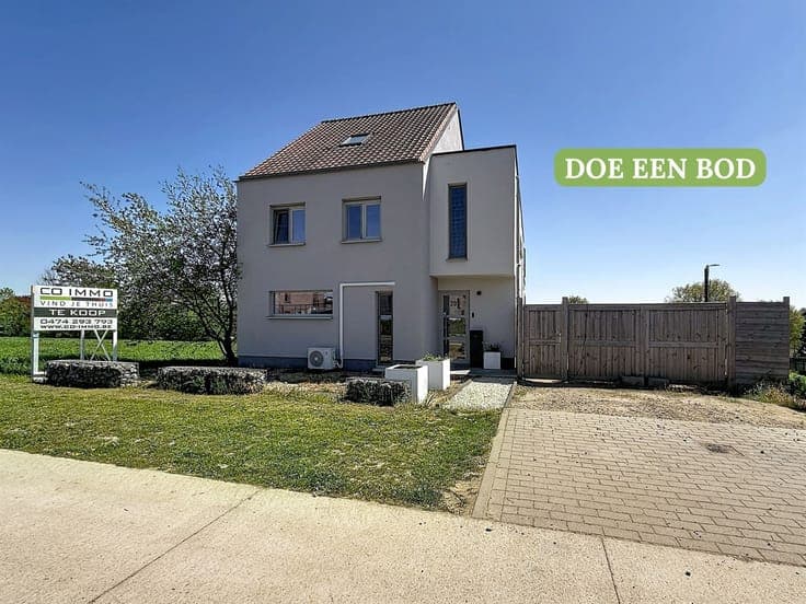 Gerenoveerde woning, 3 slpks, 2 bdks, opp 15a 80ca