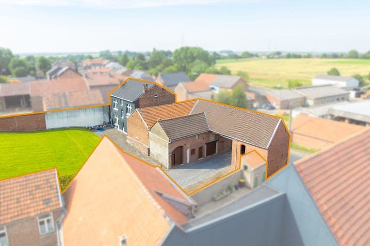 House in Othee