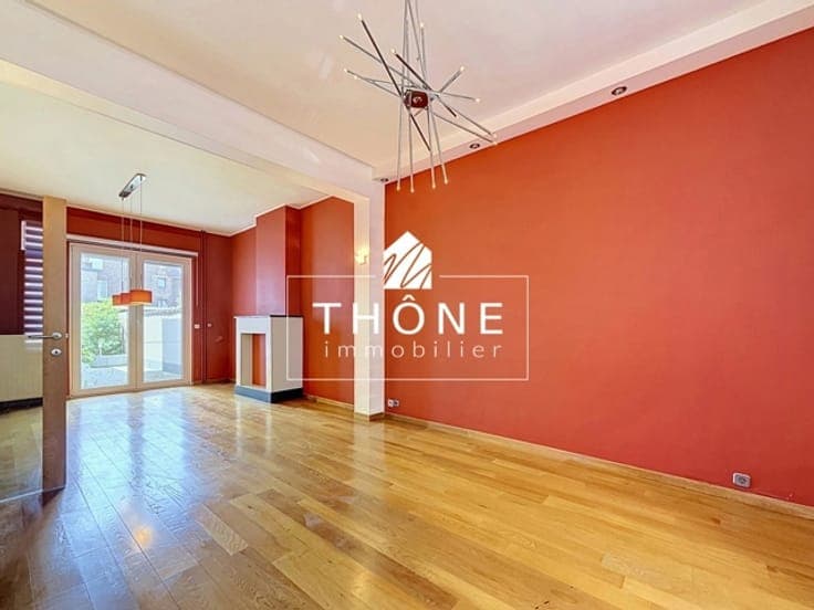 Grande maison de 5 chambres avec extérieur