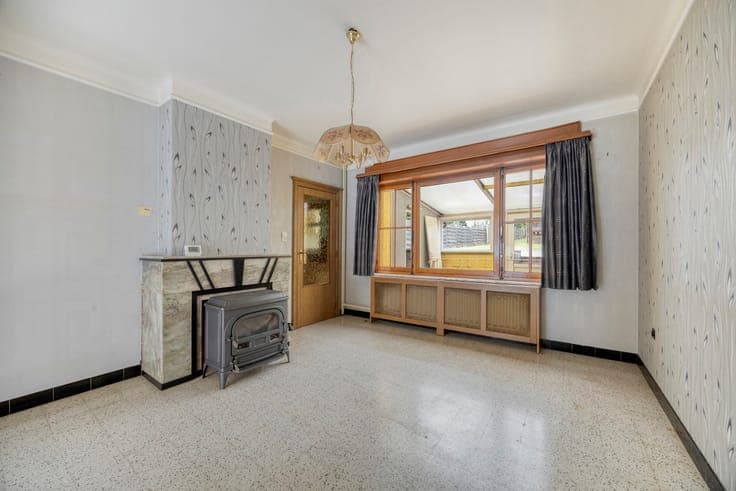 3-Bedroom Home with Full Basement in Tienen