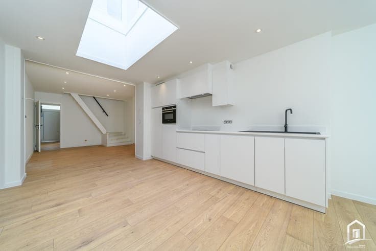 Modern, gerenoveerde gezinswoning te Ninove