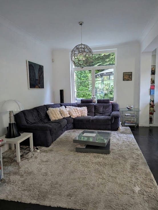 Forest Park, spacious 3-sided house with garden