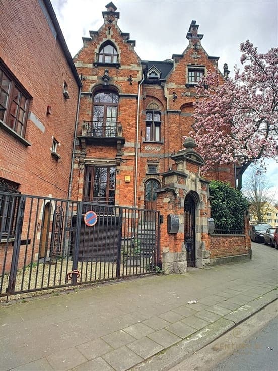 A characterful building comprising two detached units