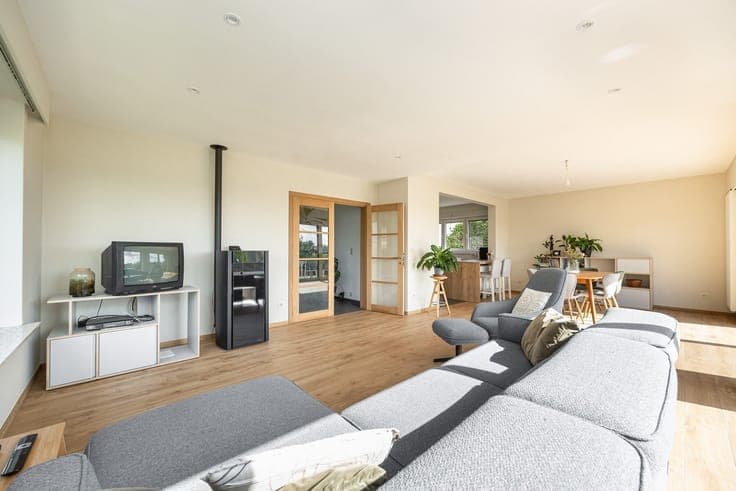 Gerenoveerde woning met prachtig zicht over de velden