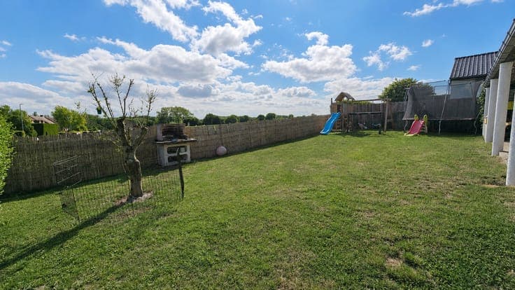 Charming 3-bedroom villa with garden, Ophain