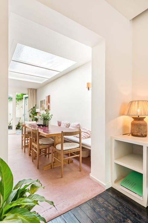 ANTWERP ZURENBORG - Renovated townhouse with authentic charm