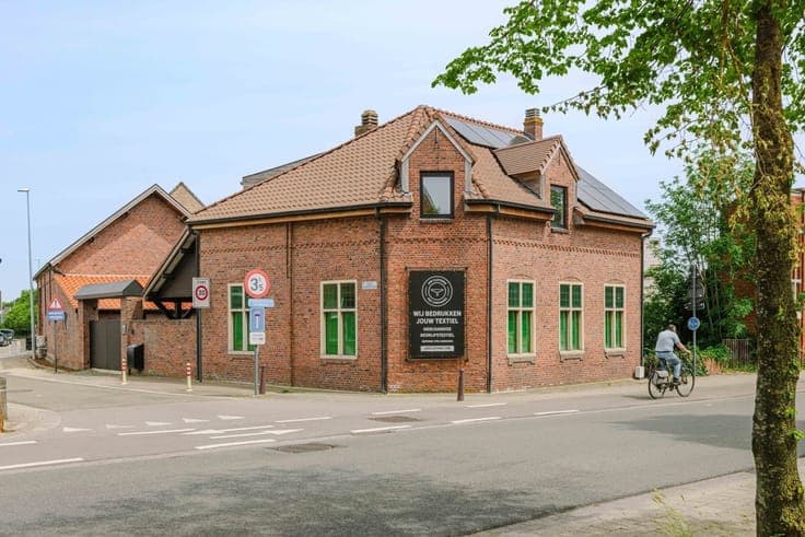 Authentieke vierkantshoeve met 600 m² aan mogelijkheden