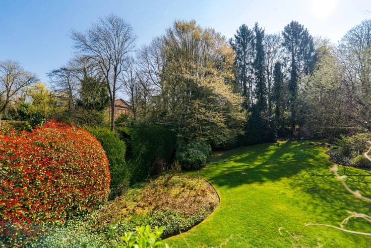 Prince of Orange: superb architect's villa