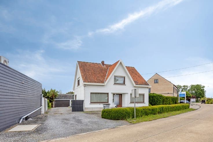 Instapklare woning met 4 slaapkamers in het rustige groen...