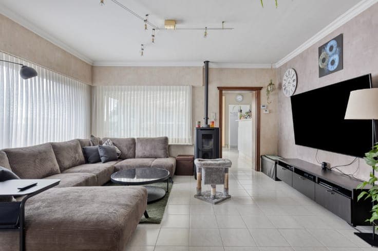 Instapklare woning met 4 slaapkamers in het rustige groen...