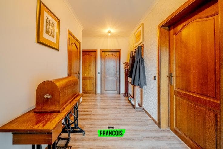 Renovated single-family home on a 1,396 m² lot with stunnin…
