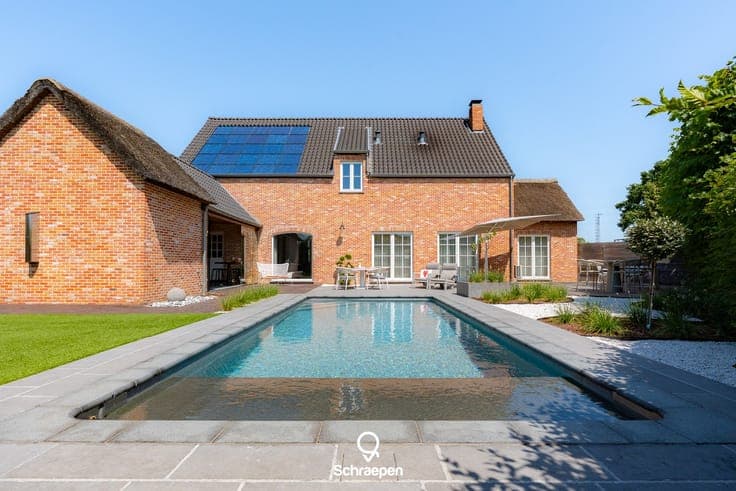 Hoogwaardig afgewerkte villa met zwembad op zuidelijk per...
