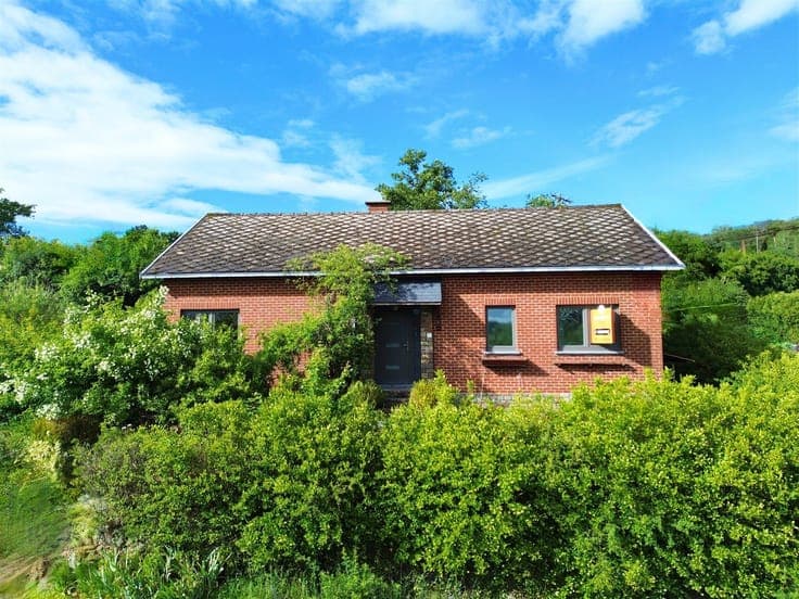 CHARMING 4-BEDROOM VILLA - GARDEN - GARAGE