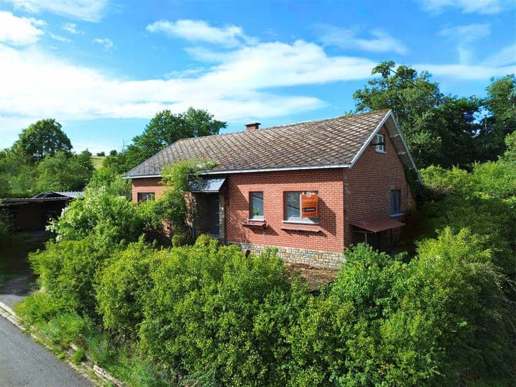 CHARMING 4-BEDROOM VILLA - GARDEN - GARAGE