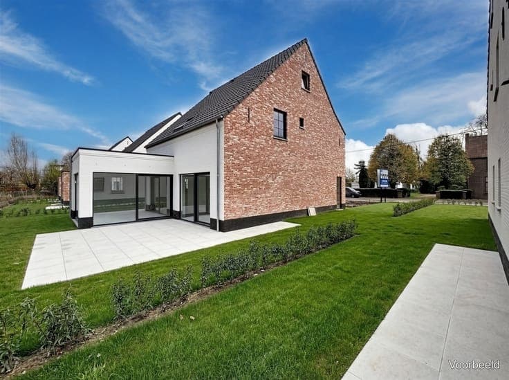 LAST PLOT NEW BUILD OPEN CONSTRUCTION WITH 4 BEDROOMS AND GA